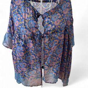 Matta Women’s Floral Open Tie Front Short Sleeve Top Size Medium 100% Silk